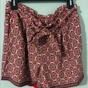 NWT red printed shorts